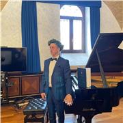 Insegnante di pianoforte offre lezioni private a Benevento e provincia